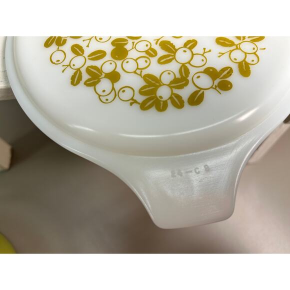 Pyrex 1.5 Qt Retro Round Casserole 474 Verde Green - VTG Olives Pattern Lid - Picture 7 of 8